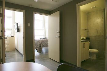 Sait Hotel Calgary Bagian luar foto